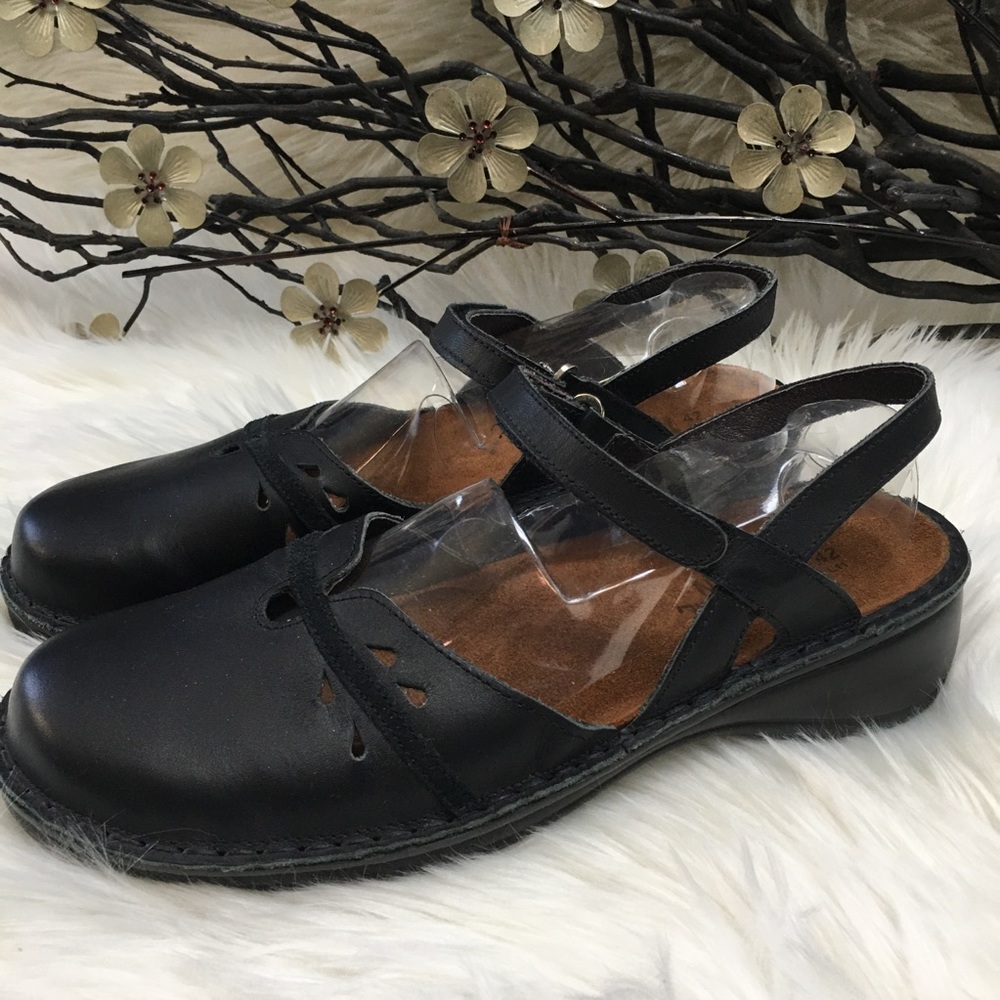 Naot Mary Janes